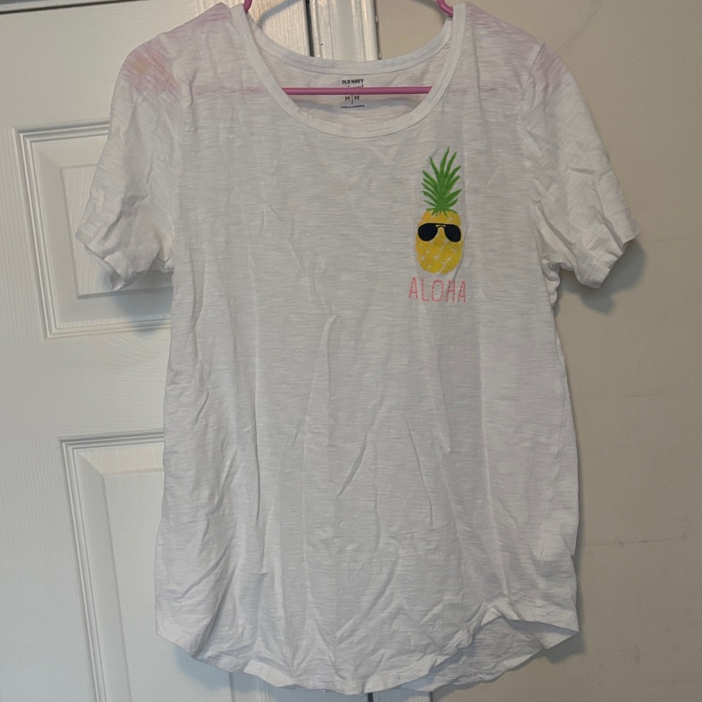 Old navy White T-Shirt with Pineapple Graphic size medium
